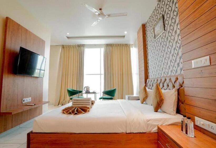 Golden Gate By Gujarat Luxe Hotels