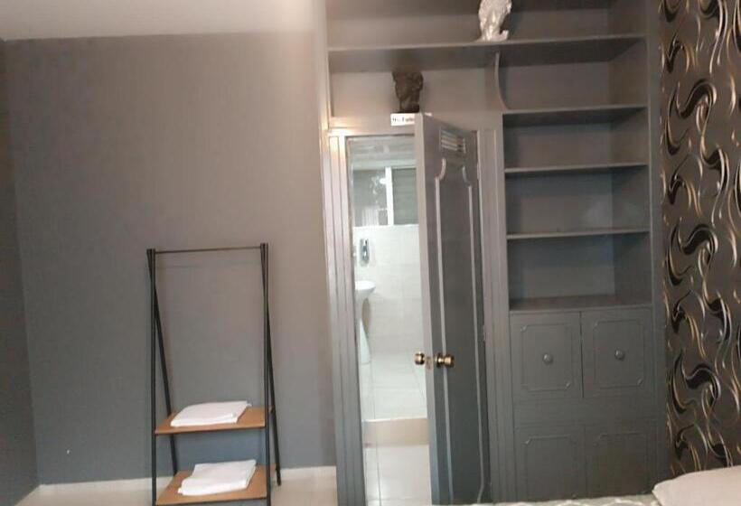 هتل کپسول Front Vista