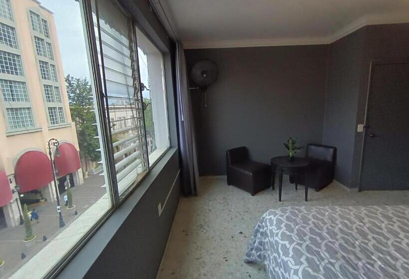 هتل کپسول Front Vista