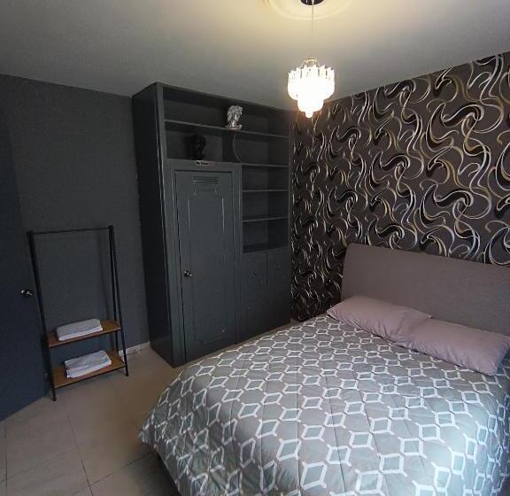 هتل کپسول Front Vista