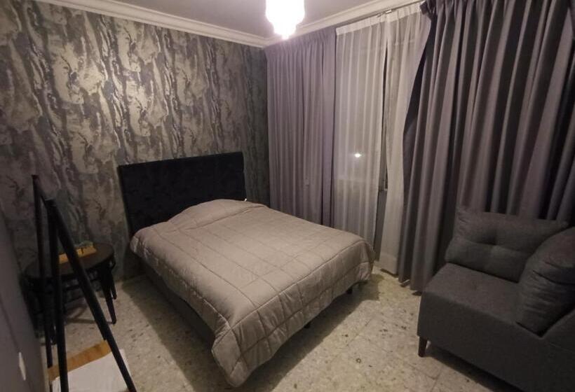 هتل کپسول Front Vista