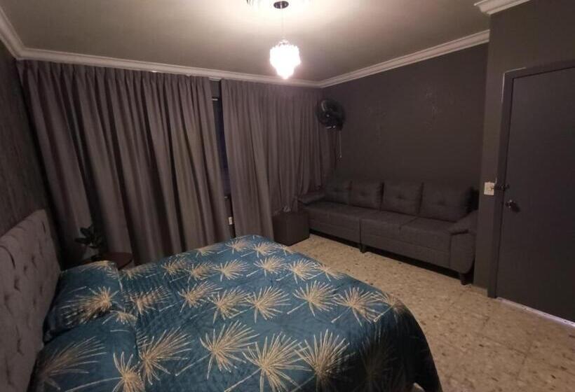 هتل کپسول Front Vista