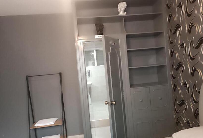 هتل کپسول Front Vista