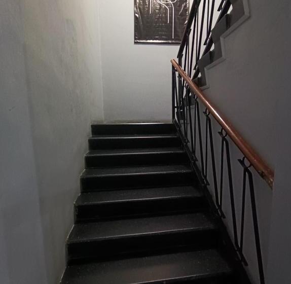 هتل کپسول Front Vista