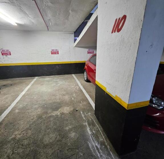 בית מלון כפרי Oceanic 88 North Beach Durban