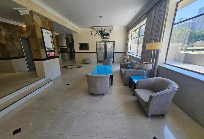 בית מלון כפרי Oceanic 88 North Beach Durban