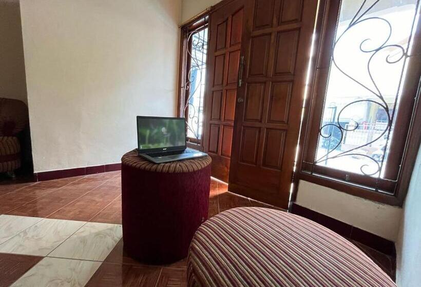 Hotel Oyo 94153 Bantul Syariah Homestay