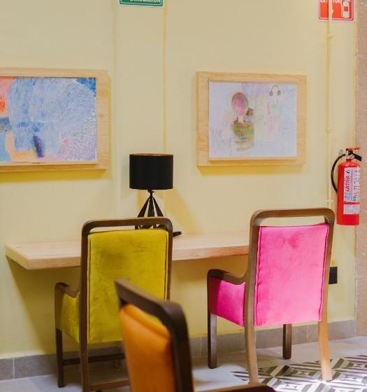 پانسیون Bodegante Hostal 2