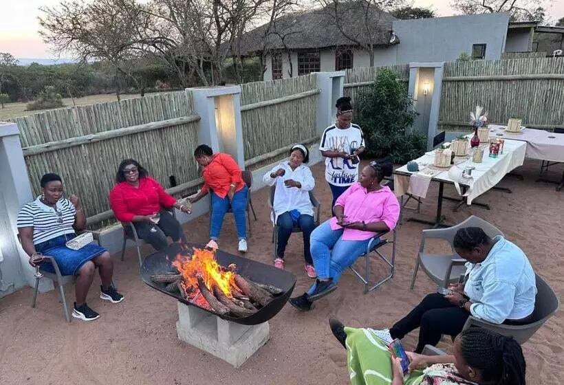 Majatalo Elephant Corridor Lodge