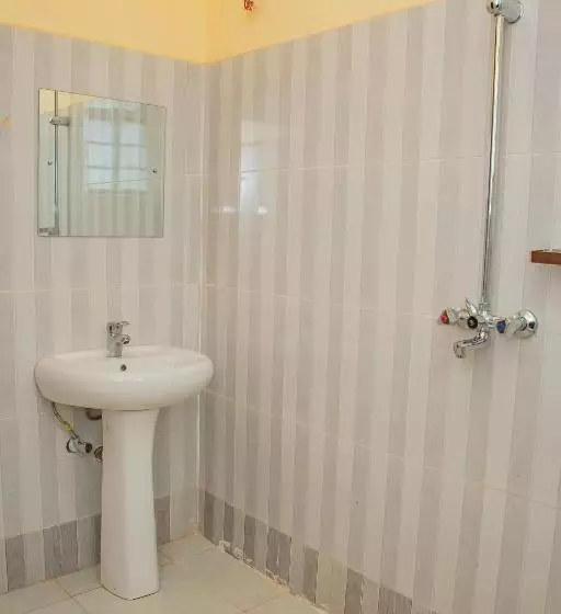 پانسیون Legacy Homes