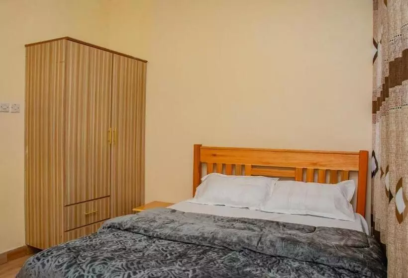 پانسیون Legacy Homes