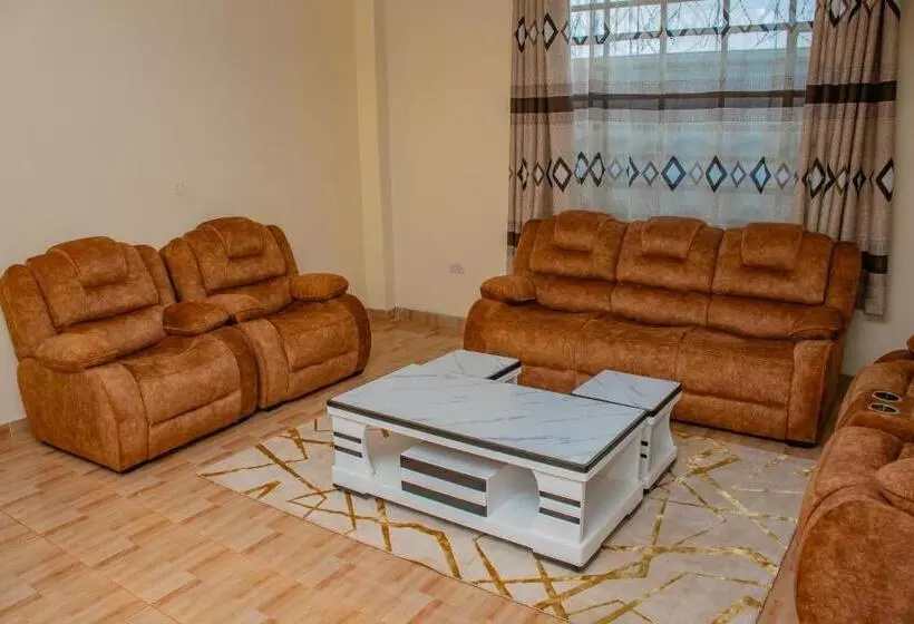 پانسیون Legacy Homes