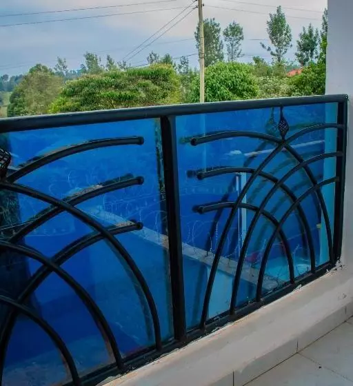 پانسیون Legacy Homes