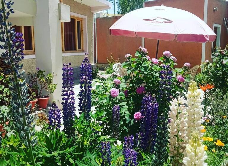 پانسیون Moon Palace Homestay Ladakh By Lexstays