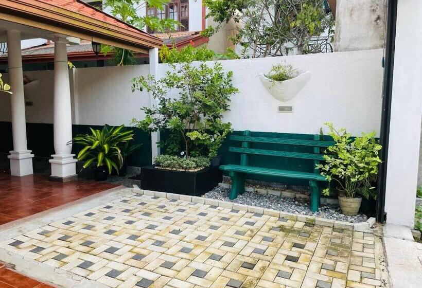 Pension The Hidden Gem Polhena