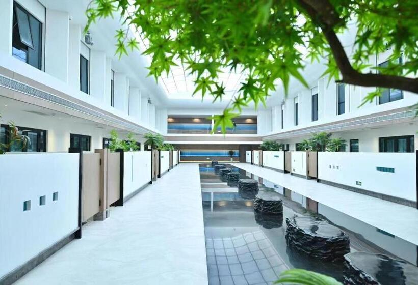 Xianyang Ruiji Hotel Beiping Street Branch