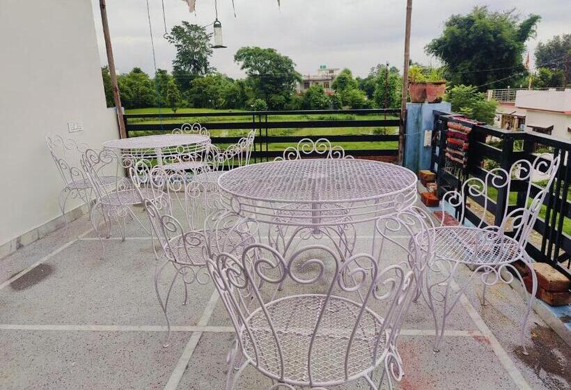 Alberg Hoztel Jollygrrant Doon