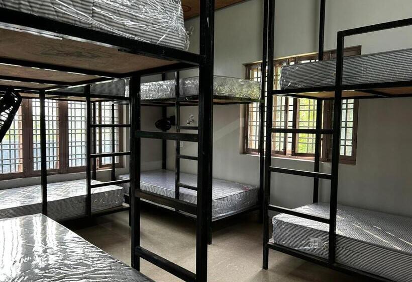 Alberg Hoztel Jollygrrant Doon