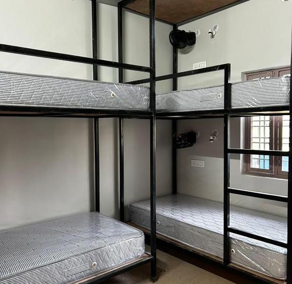 Alberg Hoztel Jollygrrant Doon