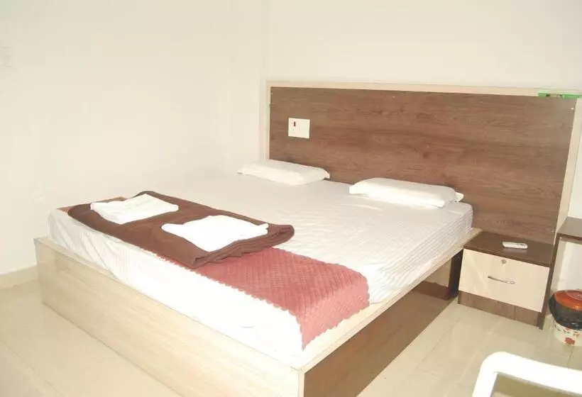 Retkeilymaja Sri Kakateeya Grand Residency Bhadrachalam Hotel Residency Stay Rooms