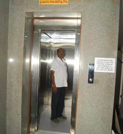 Retkeilymaja Sri Kakateeya Grand Residency Bhadrachalam Hotel Residency Stay Rooms