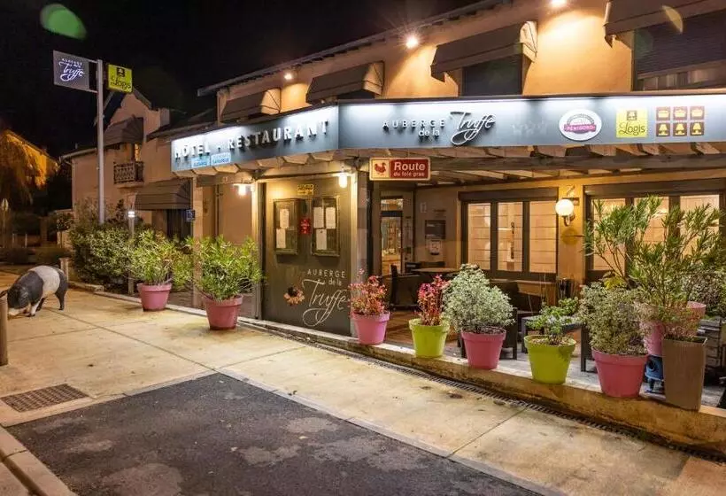 ホテル Logis Hôtel Auberge De La Truffe