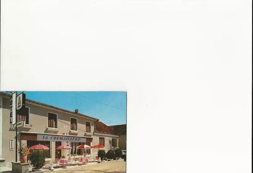 ホテル Logis Hôtel Auberge De La Truffe
