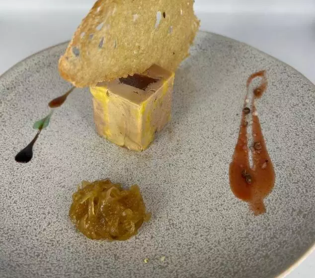 ホテル Logis Hôtel Auberge De La Truffe