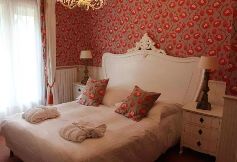 ホテル Logis Hôtel Auberge De La Truffe