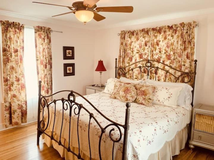 בית מלון כפרי Emigrant S Inn