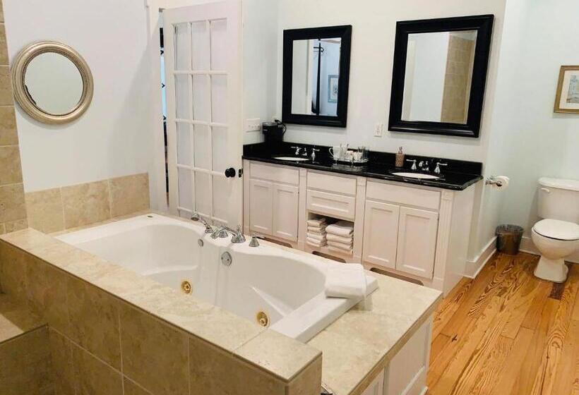 בית מלון כפרי Emigrant S Inn