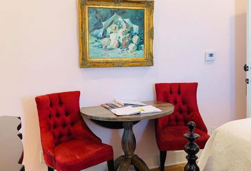 בית מלון כפרי Emigrant S Inn