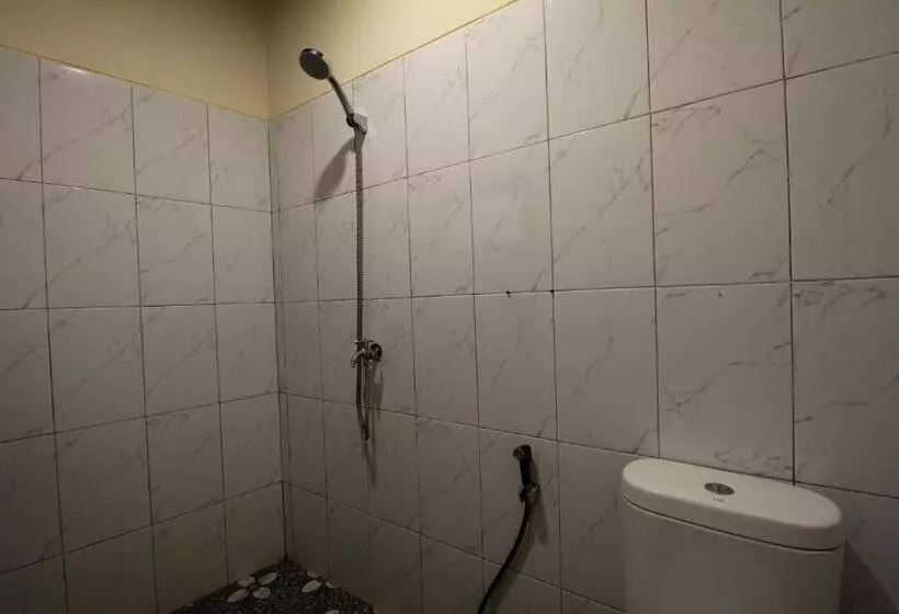 ホテル Oyo 94152 Pondok Wisata Alan Dinah