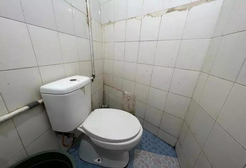 Hotelli Oyo 94168 Pondok Akhmal 2