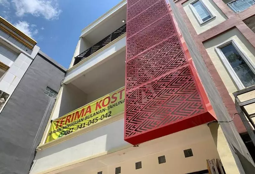 Hotelli Oyo 94168 Pondok Akhmal 2