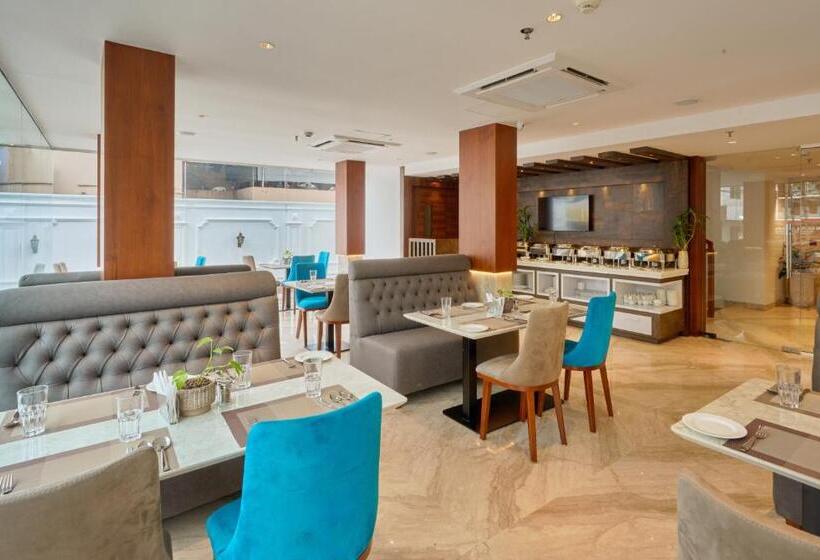 호텔 Q White Crescent