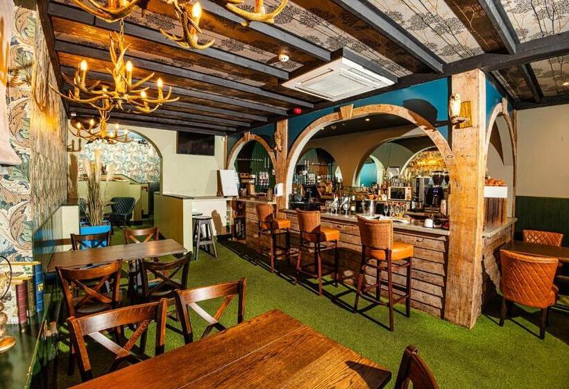 هتل The Shire Accommodation