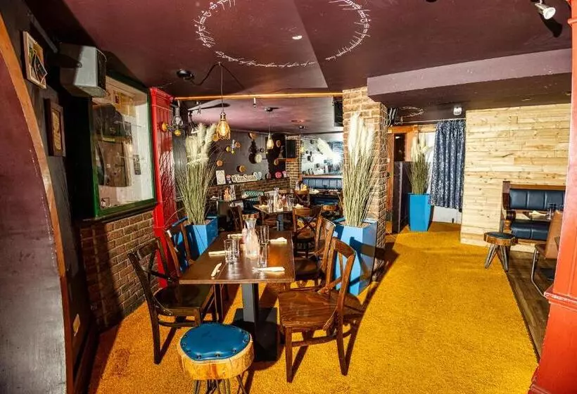 ホテル The Shire Accommodation