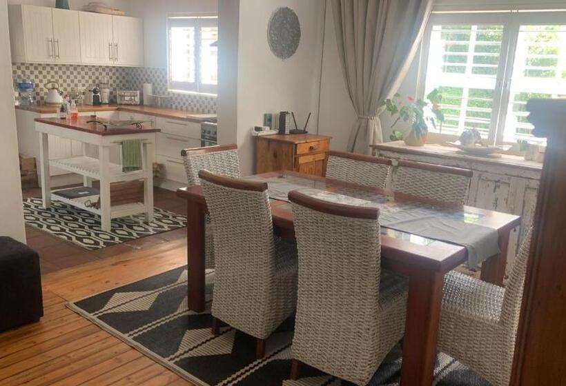 بنسيون 12onmaingreyton