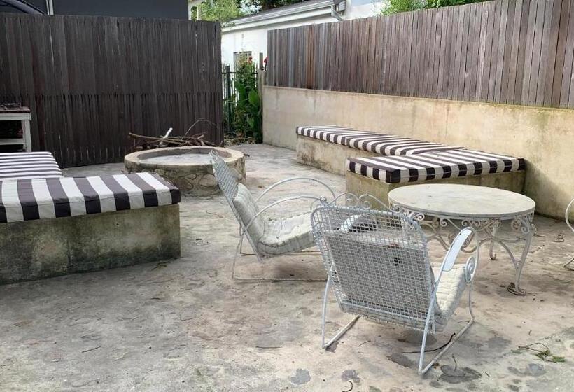 بنسيون 12onmaingreyton