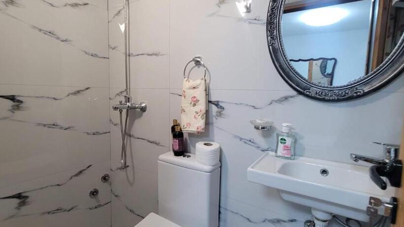 پانسیون Guest House Emily