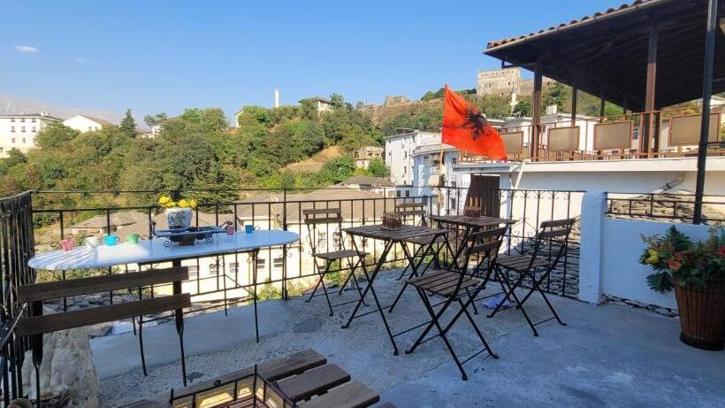 پانسیون Guest House Emily