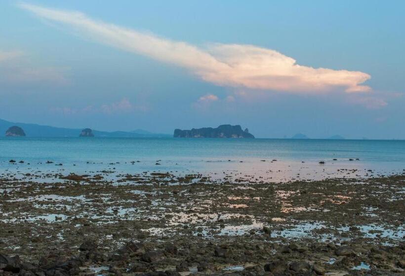 Majatalo Jk Studio, Koh Yao Noi