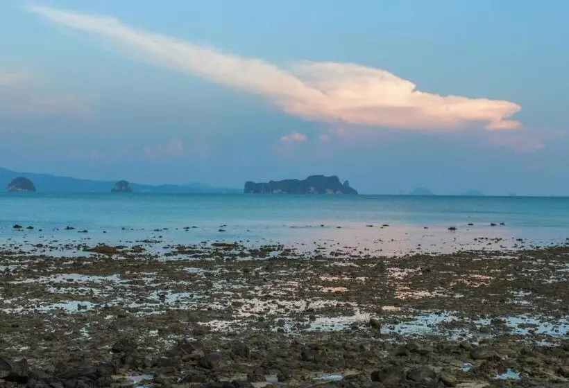 Majatalo Jk Studio, Koh Yao Noi