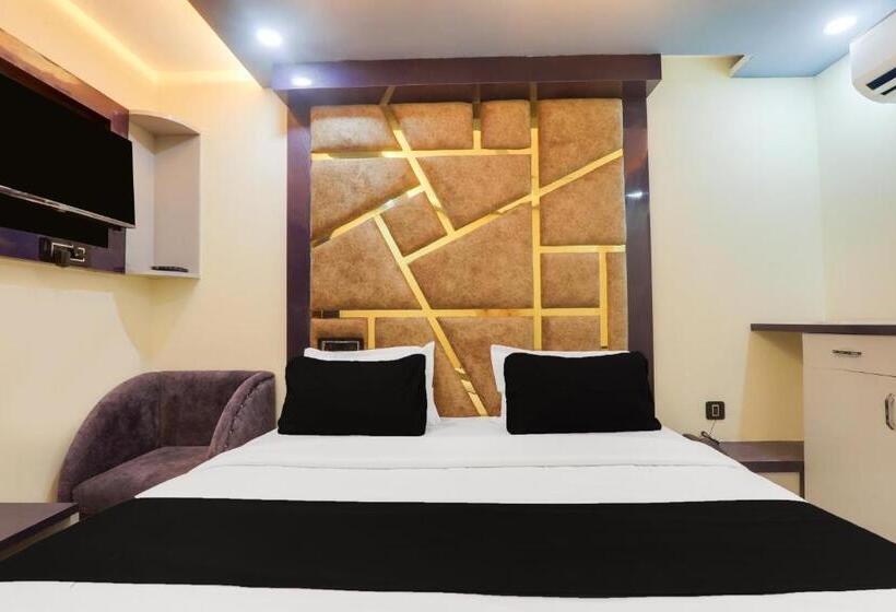 هتل Super Collection O Ghanta Ghar