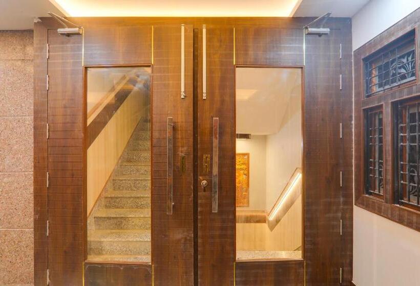 هتل Super Collection O Ghanta Ghar