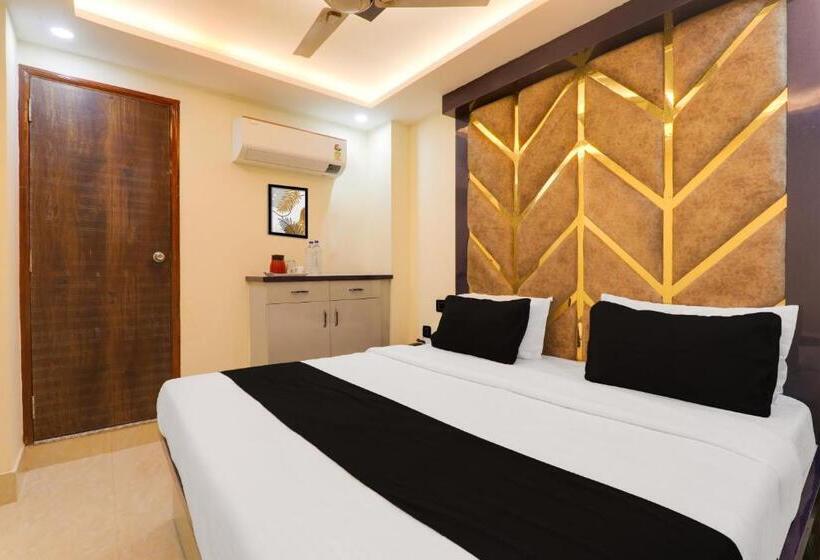 هتل Super Collection O Ghanta Ghar