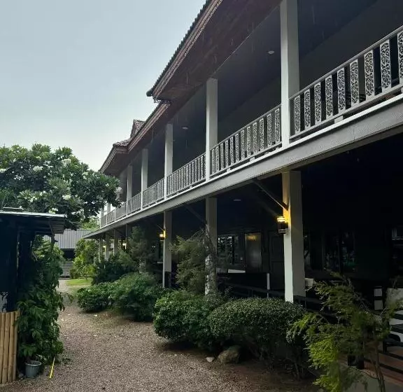 Hotelli C4 Resort