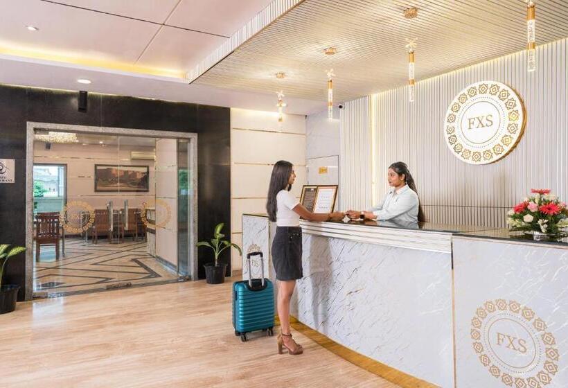 ホテル Foxoso Taj View