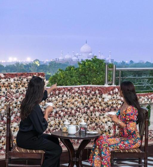 ホテル Foxoso Taj View